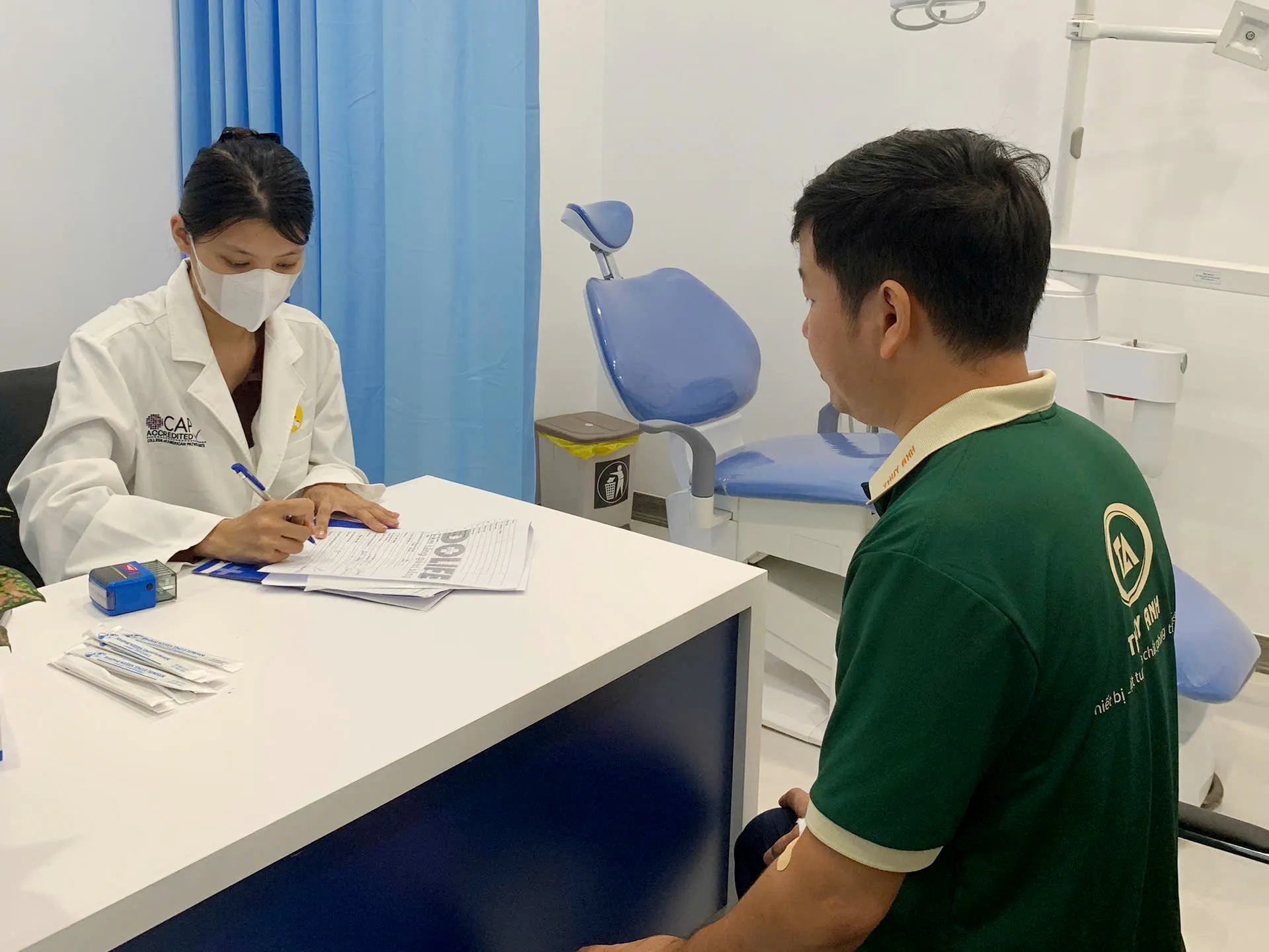 Thùy Anh tổ chức khám sức khỏe định kỳ cho nhân viên tại MEDLATEC